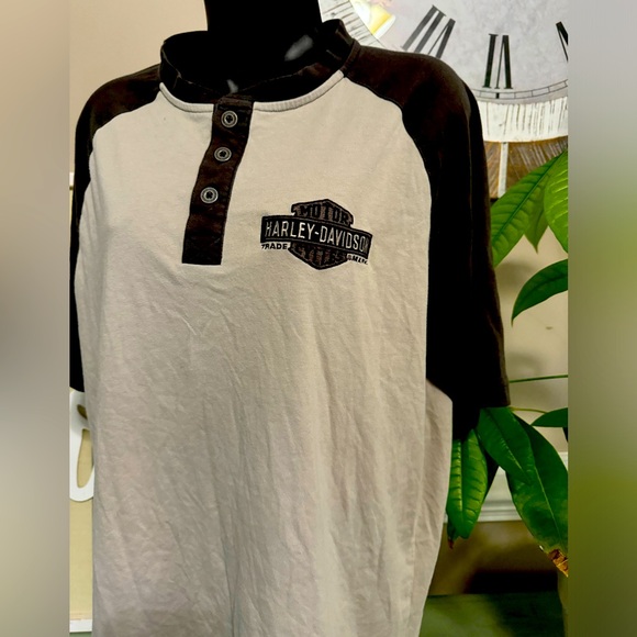 Harley Davidson - Picture 1 of 8